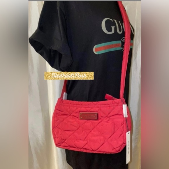 🎉HP🎉New!! Marc Jacobs Nylon Quilted Adjustable Crossbody Bag in Cherry Red🍒 - Picture 6 of 13